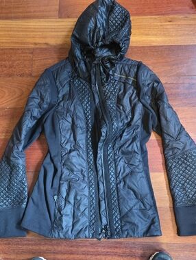 Athleta Black Quilted Hooded Puffer Jacket